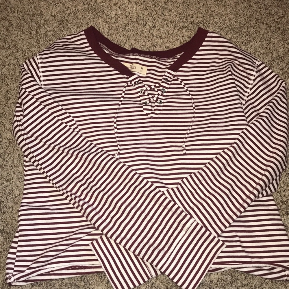 M HOLLISTER LONG SLEEVE STRIPED SHIRT
